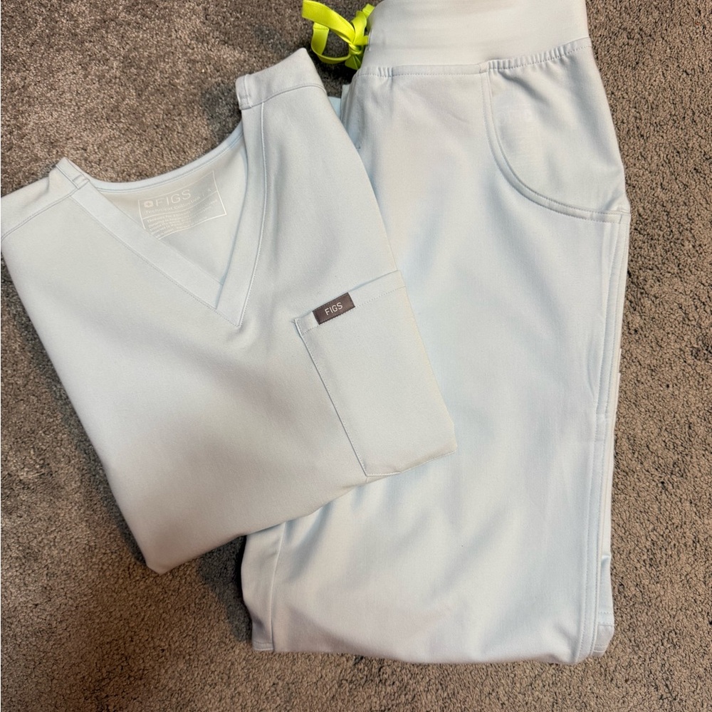 Figs Sky Blue Scrub Ensemble